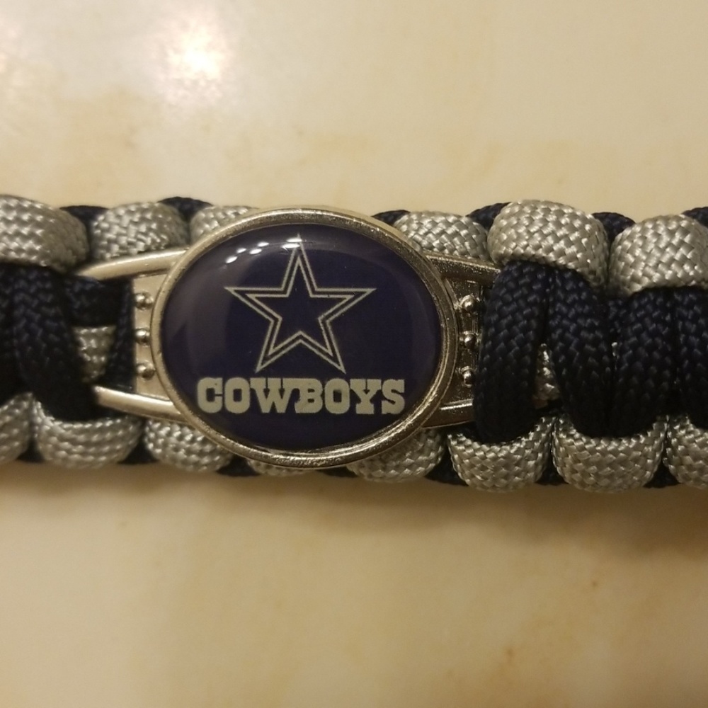 Dallas Cowboy survival bracelet. - Picture 3 of 5